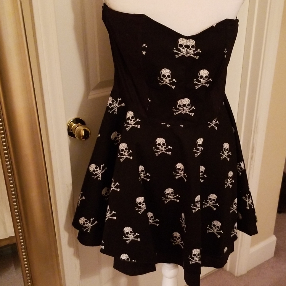 Rock steady skull dress